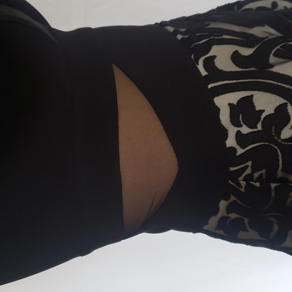 Avery G Longsleeve Mesh Detailed Cocktail Dress with Flare - Picture 5 of 11